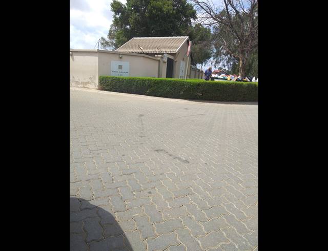 2 bed property to rent in KLIPPOORTJE